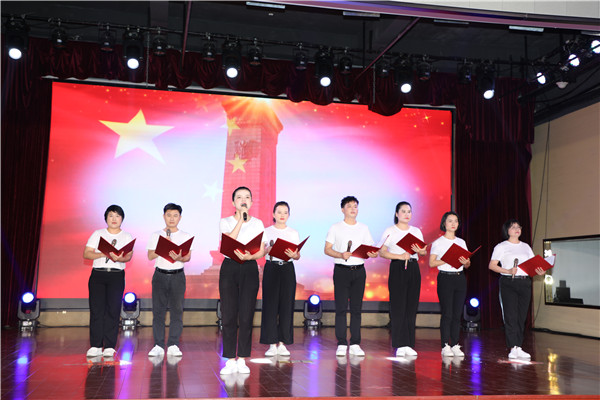 2022-xctzb-009朗诵百年荣光_副本.jpg